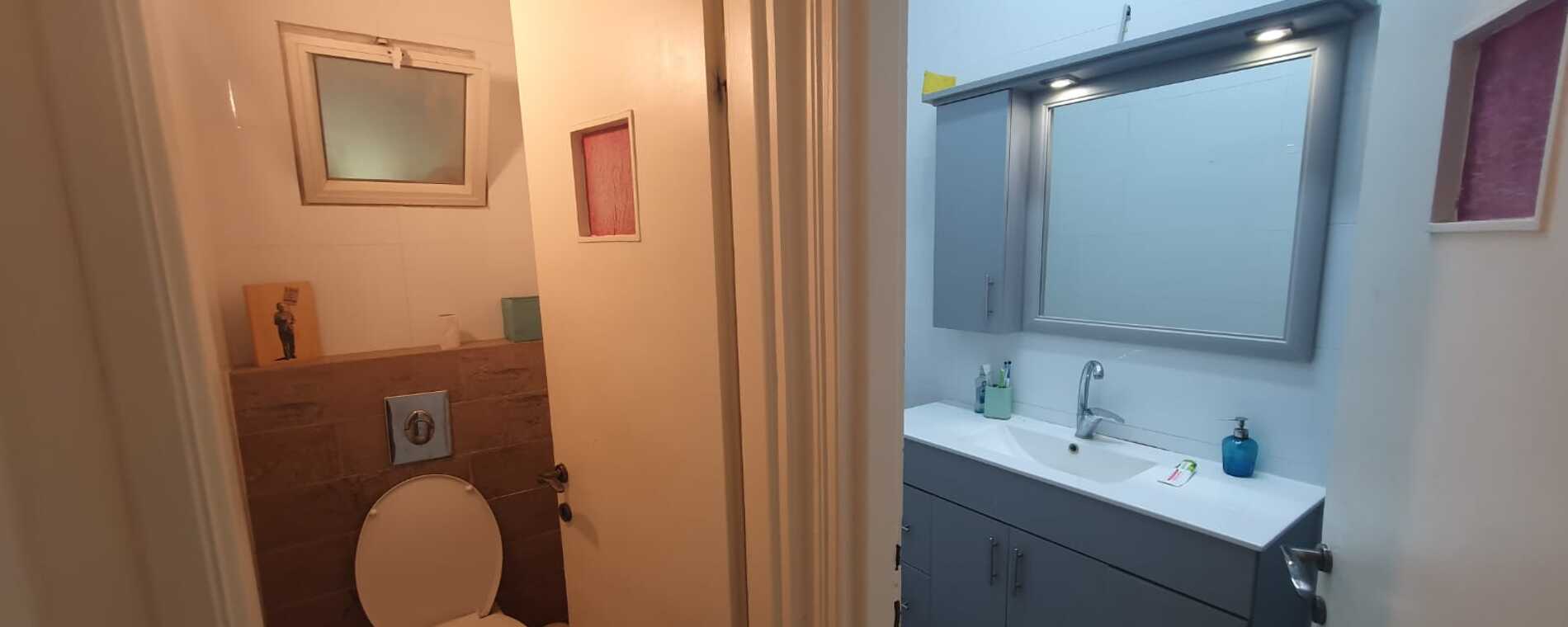 assets/images/properties/Az39 Bathroom Pic1  (CapitIL).jpg